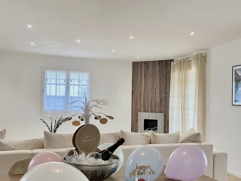Décoration festive d'événement préparée dans un logement par LCDO